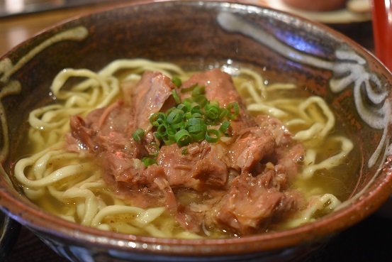 藻岩山麓で沖縄料理 『太陽食堂』_f0362073_17352627.jpg