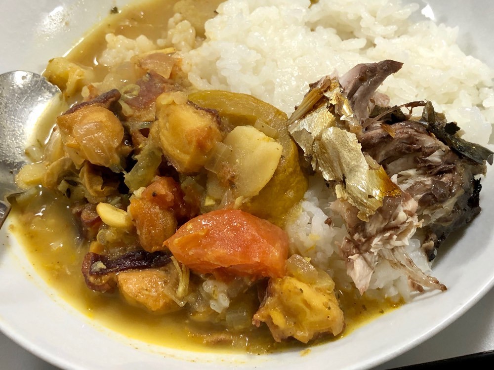 みんなでスパイスからカレーとコーラを作ってインド映画を見て、ラグビー観戦_f0134939_10285336.jpg