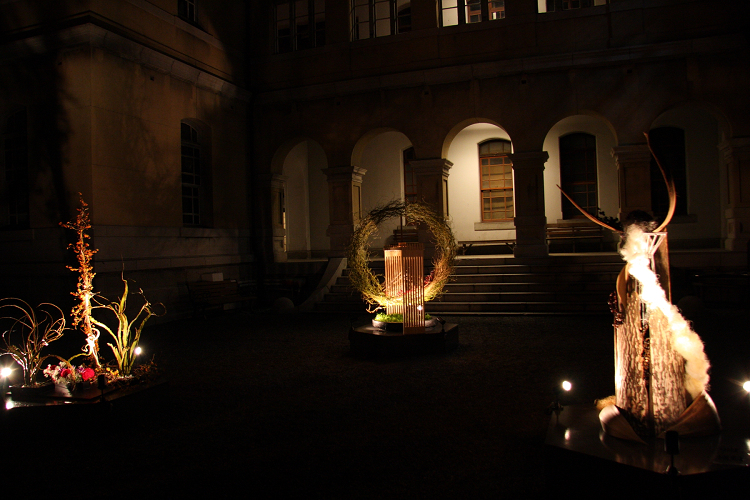 京都回顧 －京都府庁旧本館・京都新世代いけばな展2008－ _b0169330_9414753.jpg