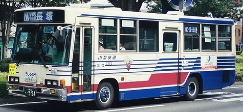 山梨交通のLR_e0030537_23521297.jpg