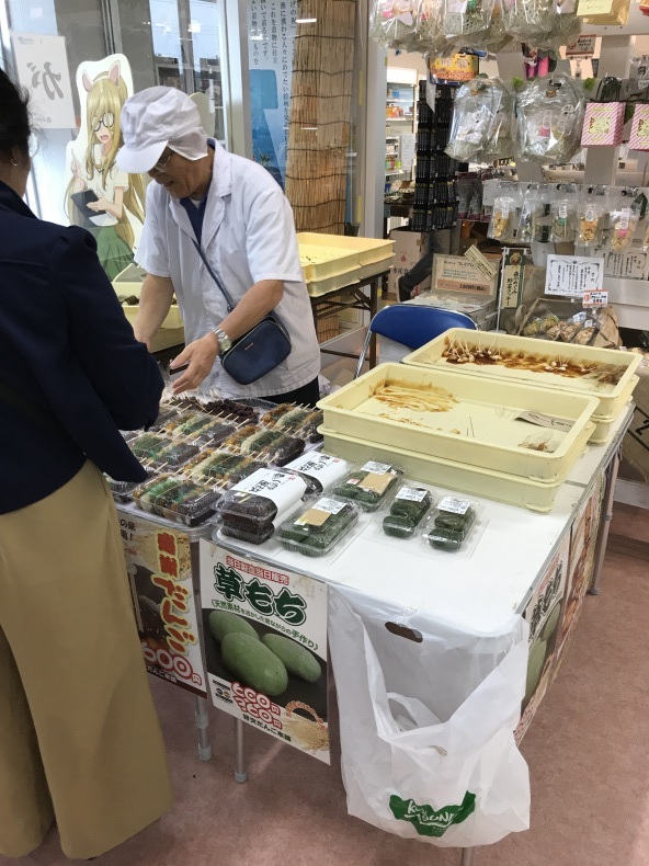 大洗まいわい市場  だんご&#127841;だんご_a0283448_11521280.jpg