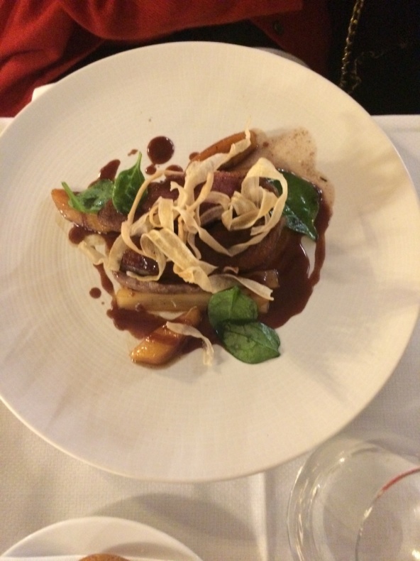 シャンゼリゼ通りのFouquet’s_f0380954_19544460.jpeg
