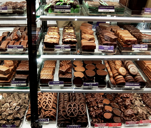 NYの老舗チョコレート屋、ライラック（Lilac)のGrand Central Market店_b0007805_06184113.jpg