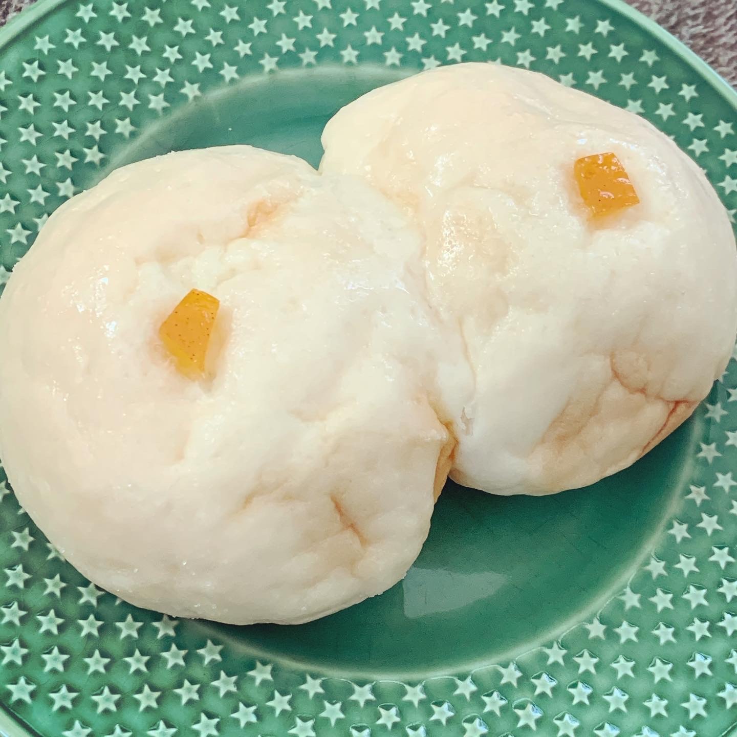 おっぱい　メロンパン 