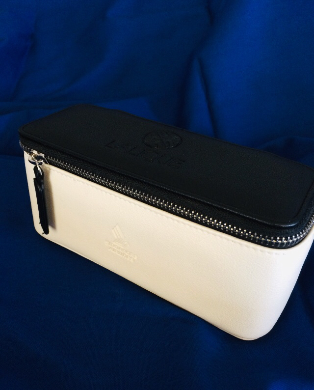 シンガポール航空スイートクラス3 ダブルベッドとアメニティ : 関空