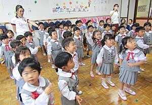 最近の幼稚園_e0325335_11305541.jpg