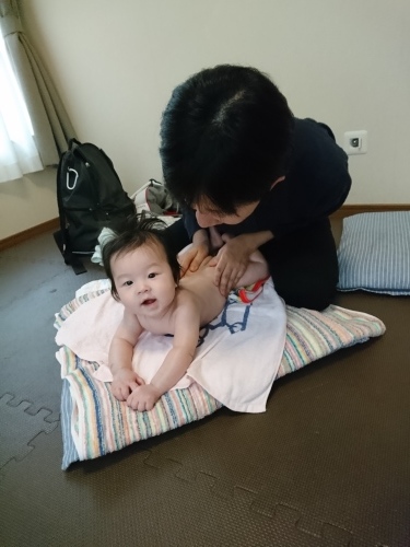 19年11月親子でベビーマッサージ 高円寺で赤ちゃんと一緒に遊びましょう 和 なごみ 高橋 泉 19年11月親子でベビーマッサージ 高円寺で赤ちゃんと一緒に遊びましょう 和 なごみ 高橋 泉
