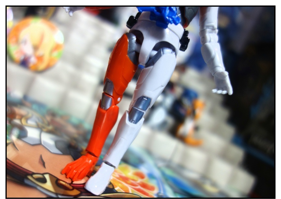 RKF仮面ライダーバルキリー/DXライトニングホーネット/DXフリージングベアーで徹底的に遊ぶ!!_f0205396_21184994.jpg