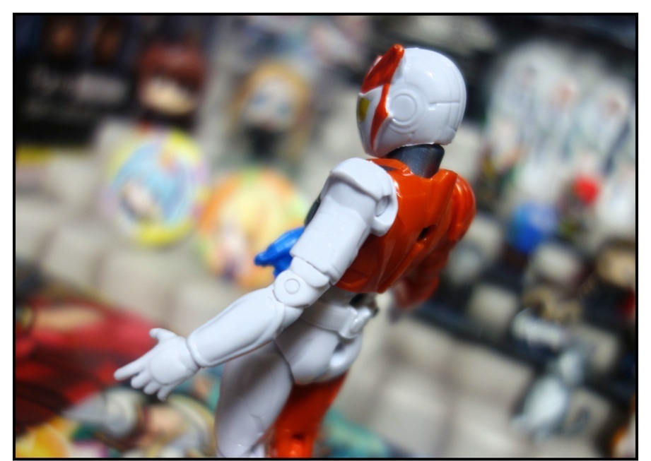 RKF仮面ライダーバルキリー/DXライトニングホーネット/DXフリージングベアーで徹底的に遊ぶ!!_f0205396_21185672.jpg