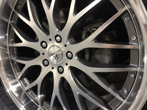 10月25日(金)TOMYYBASEブログ☆LS在庫多数☆LS460☆LS600h☆レクサス専門☆カスタム専門☆フーガ入庫☆スカイライン☆レガシィ☆限定車☆自社ローン_b0127002_12202005.jpg