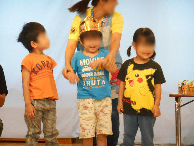 お誕生日会_e0148419_9343722.jpg