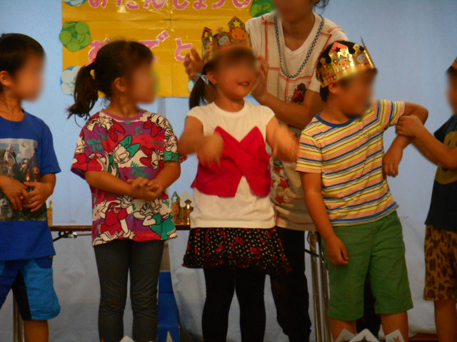 お誕生日会_e0148419_9354015.jpg