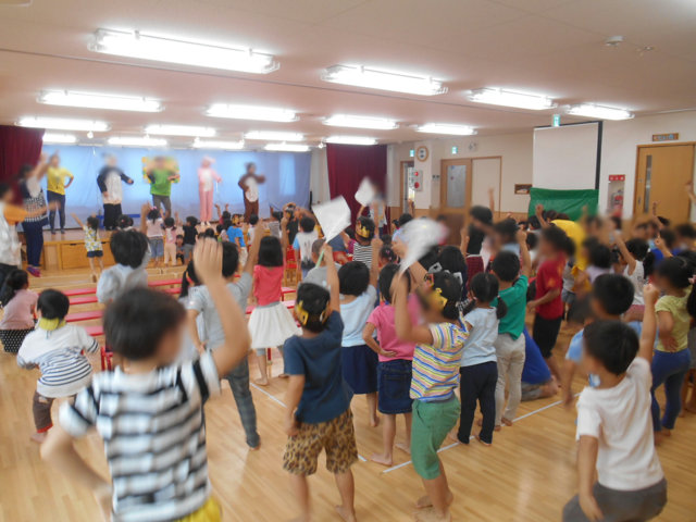 お誕生日会_e0148419_9504472.jpg