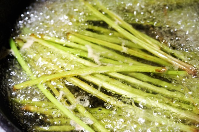 ■創味シャンタンで絶品！！ 【青森の郷土料理・「粥の汁（けのしる）」と 　焼きおにぎりのコラボが最高です＾＾】_b0033423_21144479.jpg