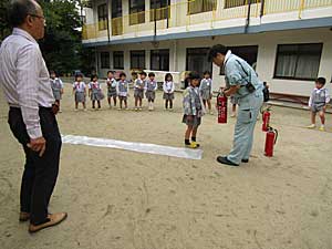 火事にそなえて..._e0325335_1244554.jpg