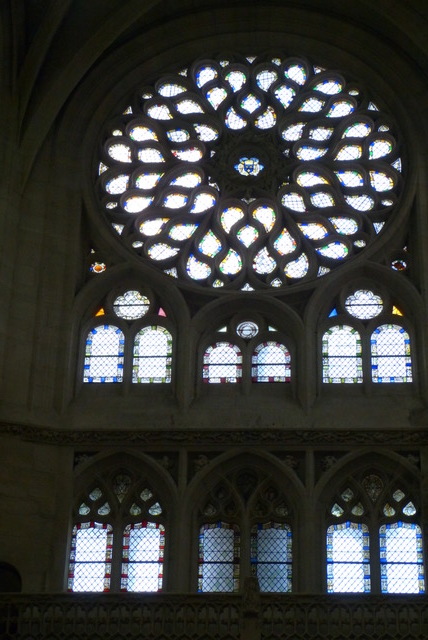 中世に さまよい歩く 光と影をおいかけて