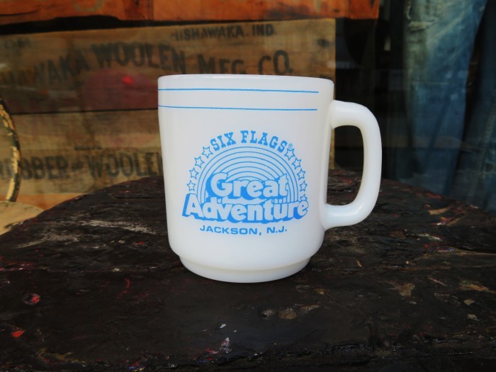 Vintage Glasbake Ad Mug SIX FLAGS_e0187362_18084066.jpg