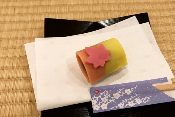 紅葉と和菓子_d0129786_12542811.jpg