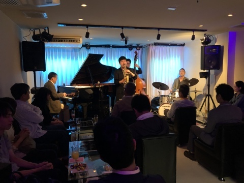ジャズライブカミン  Jazzlive Comin 広島　明日月曜日の催し_b0115606_11472326.jpeg