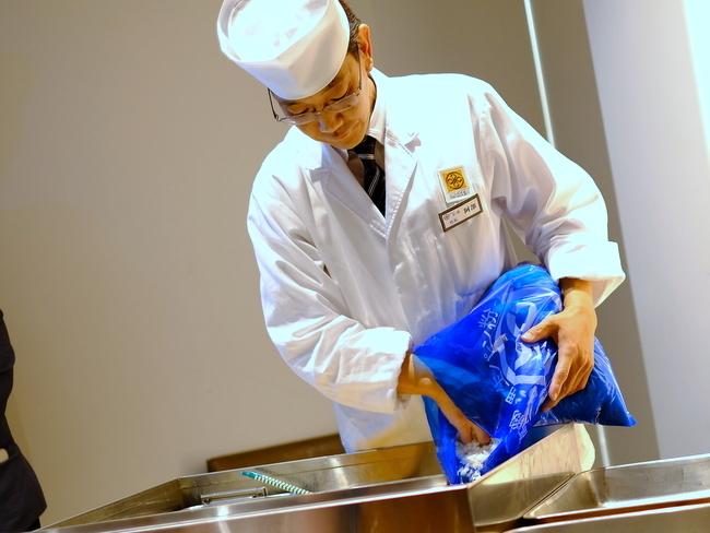 「”とんかつ、何番目から食べる?” 表参道 とんかつ まい泉」_a0000029_19130791.jpg