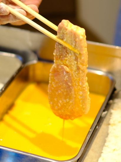 「”とんかつ、何番目から食べる?” 表参道 とんかつ まい泉」_a0000029_19134833.jpg
