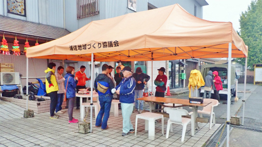 シーズン最後の「小さな祭り」が開かれました_c0336902_17414765.jpg