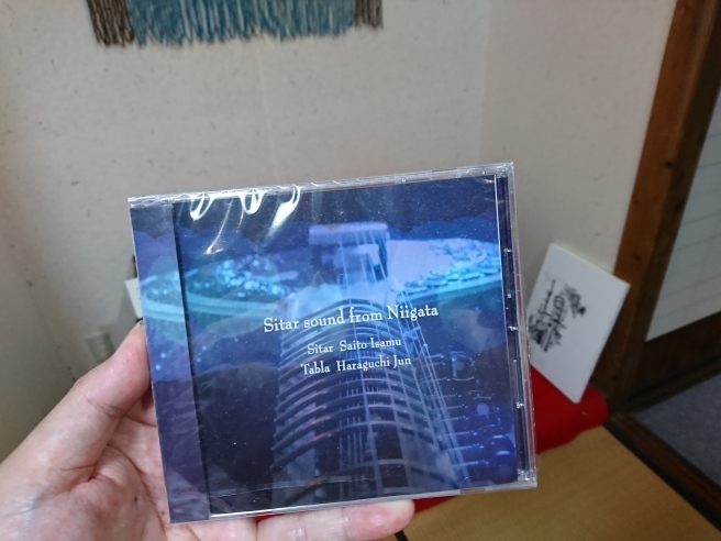 思わず「えっ!」と声が出た(笑)シタール斉藤勇さん!_e0046190_14593688.jpg