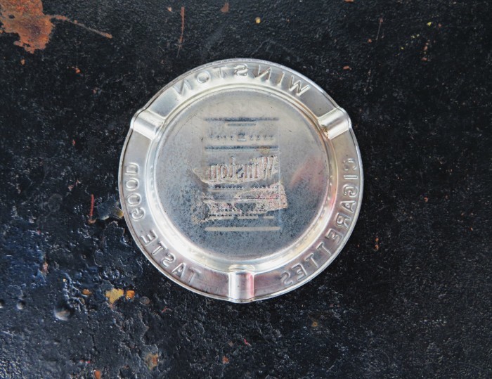 Vintage Winston Ash Tray_e0187362_11112214.jpg