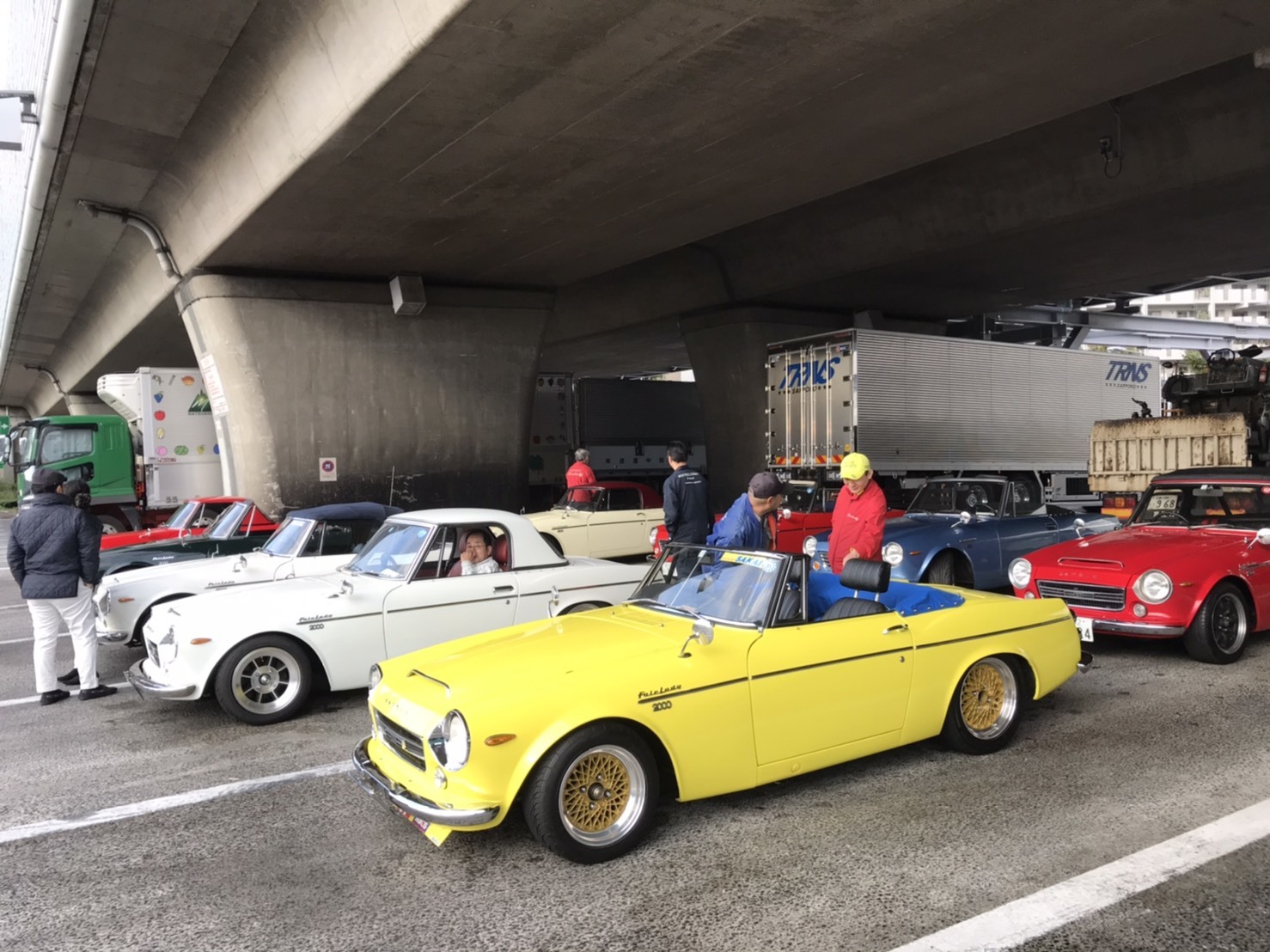 サリィ 2019 秋のツーリング : ガレージサカイ － フェアレディ