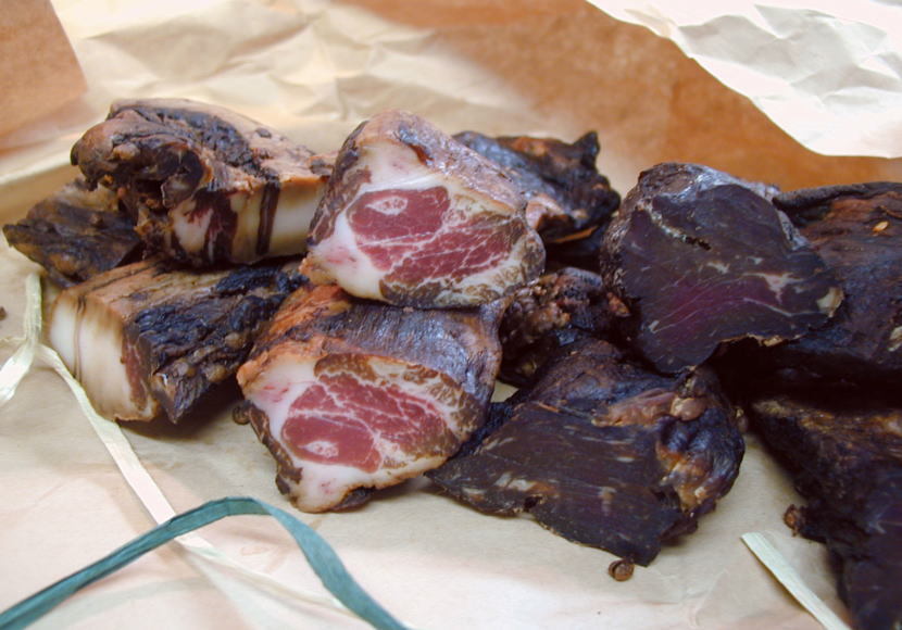 夫作の干し肉で中国風餅炒め_f0153497_15033501.jpg
