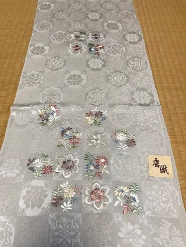 商品紹介・Xmasにも・雪の結晶刺繍名古屋帯・刺繍帯揚。_f0181251_16583807.jpg