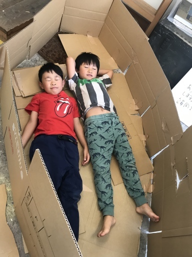 段ボール〜材料集め・作品の行方・エンドまで_d0076558_21145961.jpeg