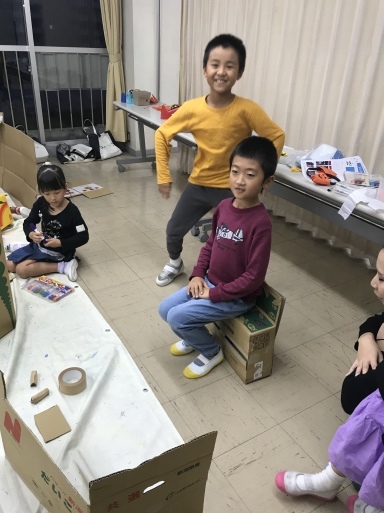 段ボール〜材料集め・作品の行方・エンドまで_d0076558_21242601.jpeg