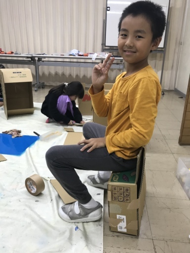 段ボール〜材料集め・作品の行方・エンドまで_d0076558_21250003.jpeg