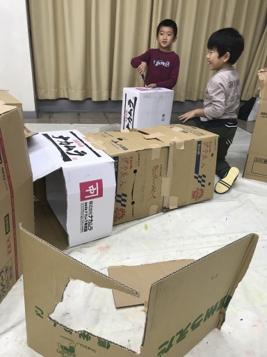 段ボール〜材料集め・作品の行方・エンドまで_d0076558_21255680.jpeg