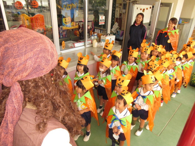 幼稚園でもハロウィンです_b0233868_15023036.jpg