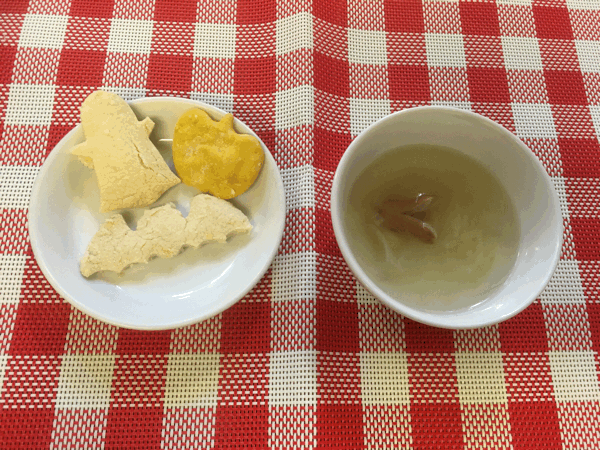 10/30の給食 ハロウィン献立でした!_c0293682_09241661.gif
