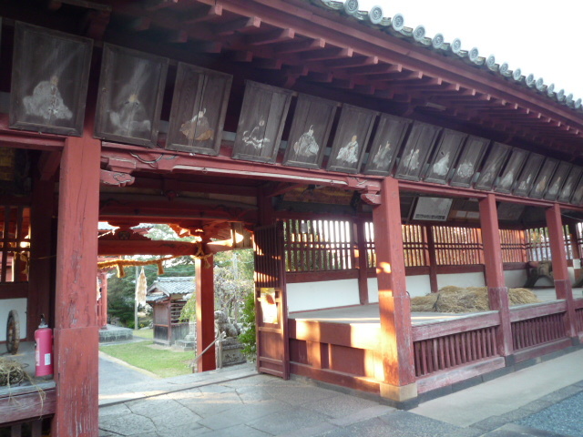 京都、大阪で地震相次ぐ 気象台は「一連の地震に関連性はない」_b0398201_22060294.jpg