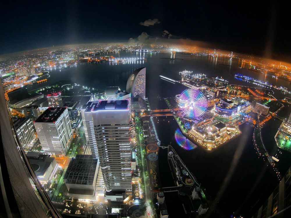 横浜ランドマークタワー６２Fから俯瞰する地上の星々の輝きは素晴らしい景観だった♪_a0031821_16591761.jpg