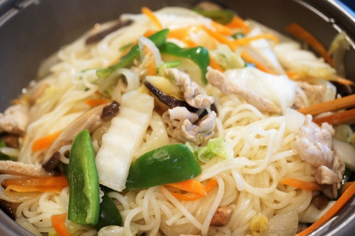 ■菜園ランチ【細麺タイプの焼うどん】具材タップリ~♪_b0033423_00565027.jpg