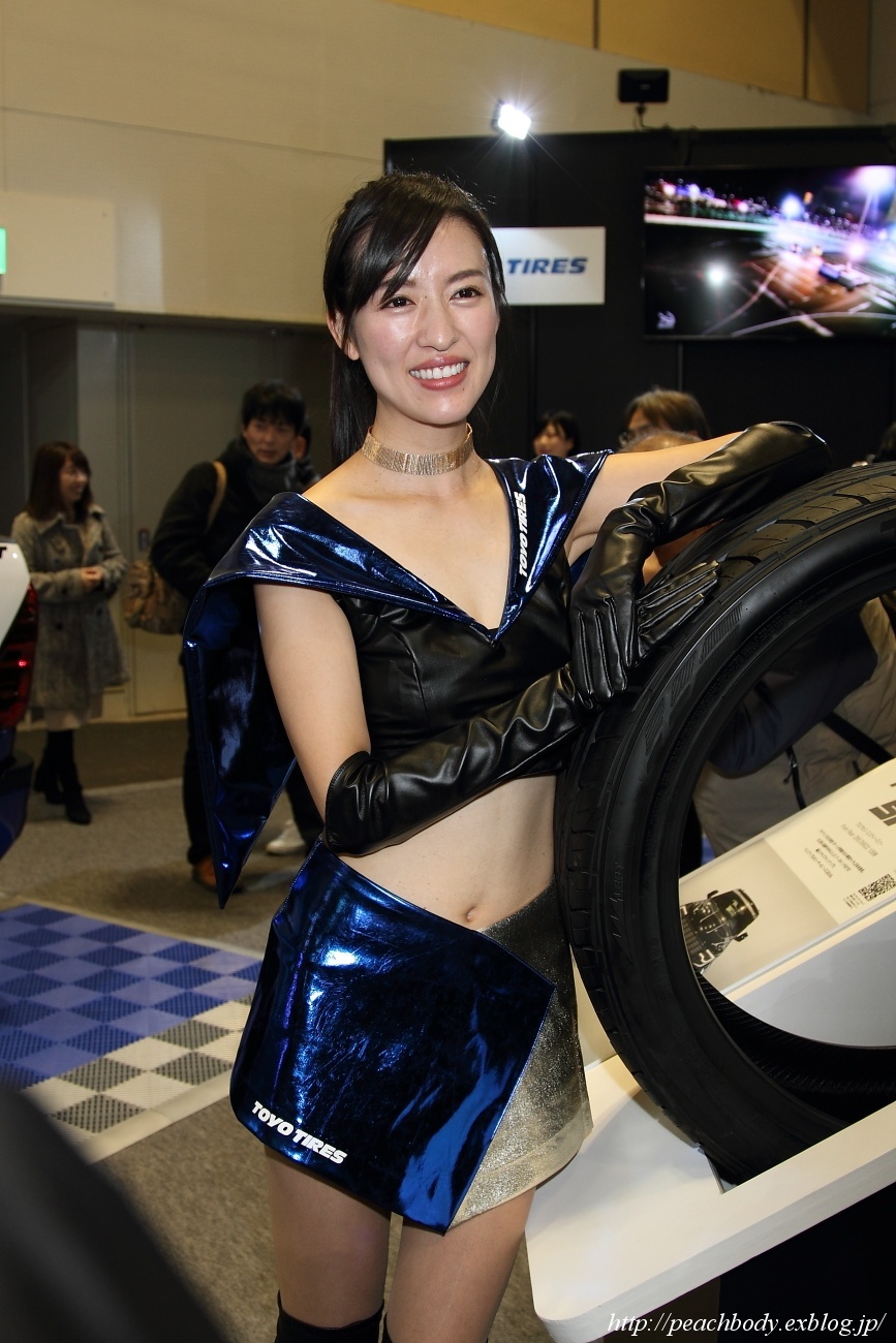 水口みか さん Toyo Tires ブース Peach Body