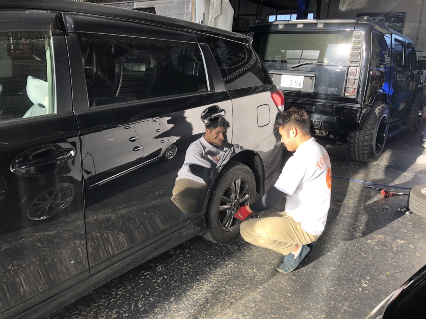 11月2日(土)TOMMYBASEブログ☆カスタム専門店☆希少車☆限定車☆セダン専門店☆レクサス☆レガシィ☆フーガ☆スカイライン☆クラウン☆ローンサポート店_b0127002_16004937.jpg