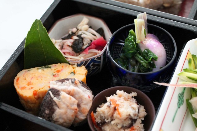 秋の松花堂弁当_d0377645_22372936.jpg
