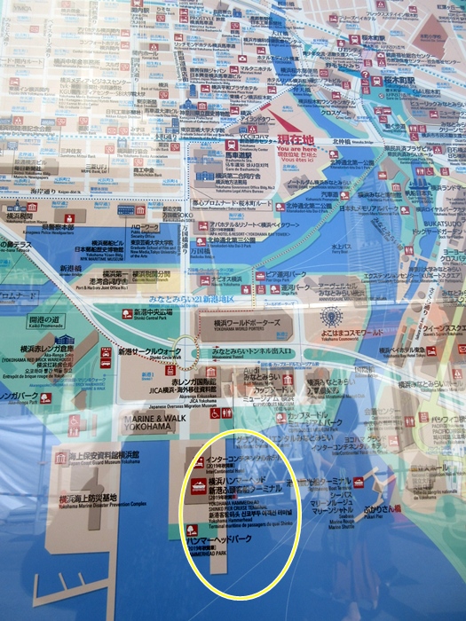 【桜木町駅前から新港埠頭の横浜ハンマーヘッドへの道のり】_b0009849_17334952.jpg