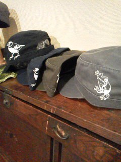 MotherTreeさん展示会【おかえり。】関西つうしんでの展示は11月3日(日)迄!インコと鳥の雑貨展始まりました_d0322493_00093648.jpg