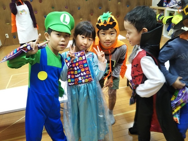 f0225094_08581437.jpeg