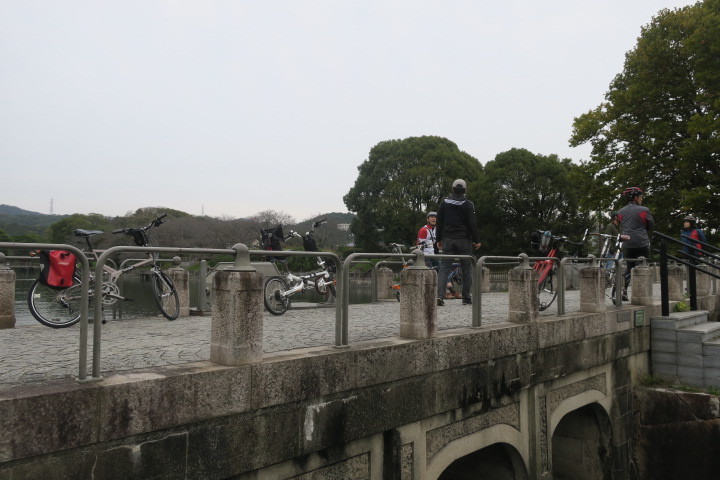 今朝はミニベロで走ってきました_c0132901_18284202.jpg
