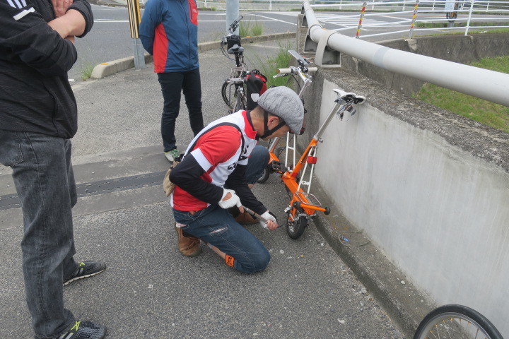 今朝はミニベロで走ってきました_c0132901_18285964.jpg