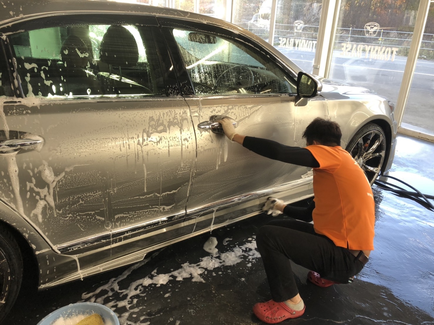 11月3日(日)TOMMYBASEブログ☆レクサス☆LS460☆LS600h☆カスタム専門☆セダン専門☆フーガ☆希少車☆スカイライン☆限定車☆レガシィ☆4WD☆自社ローン_b0127002_18121825.jpg