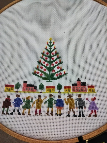 刺繍進み具合_f0316507_21025591.jpg